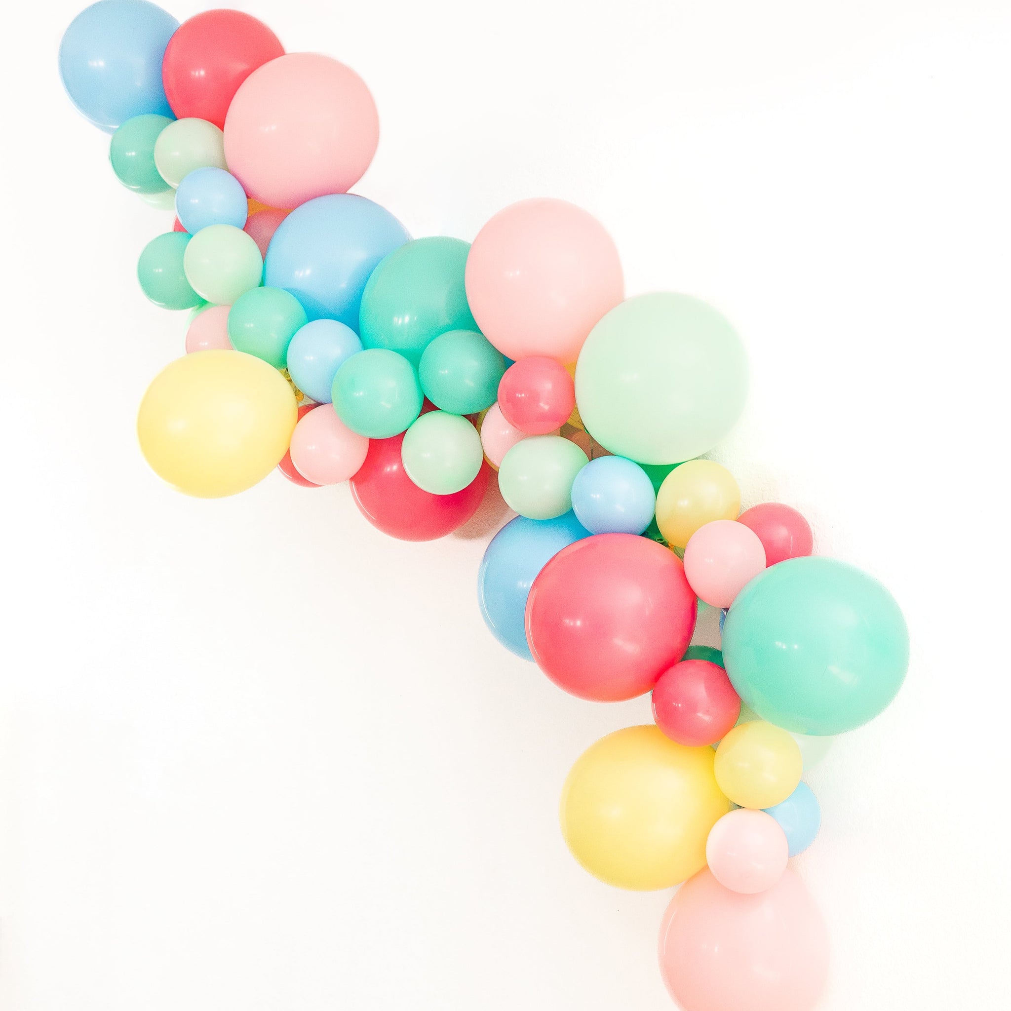 DIY Pastel Balloon Garland Kit - Glamfetti